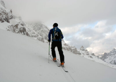 Pico de Tres Huegas o Izas 2.302 m