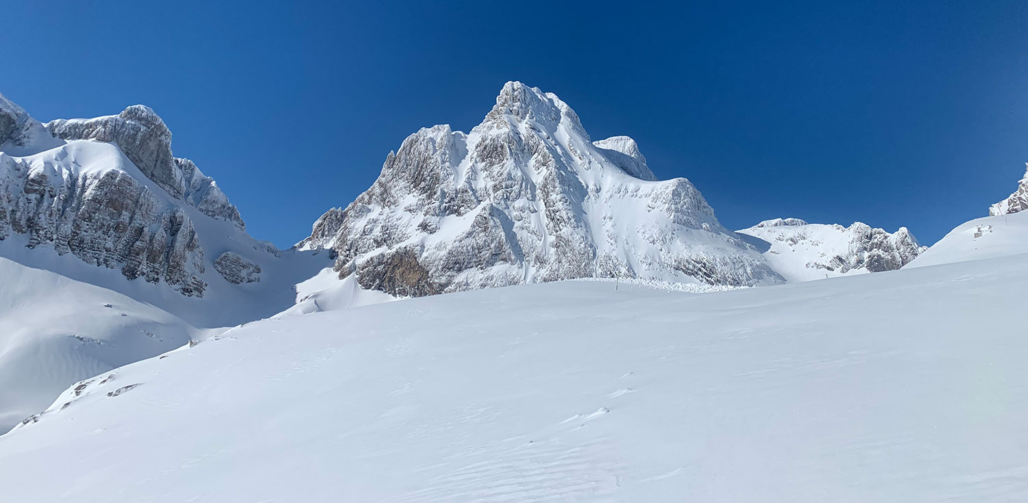 1.	Pico de Aspe 2.640 m, por Tortiellas